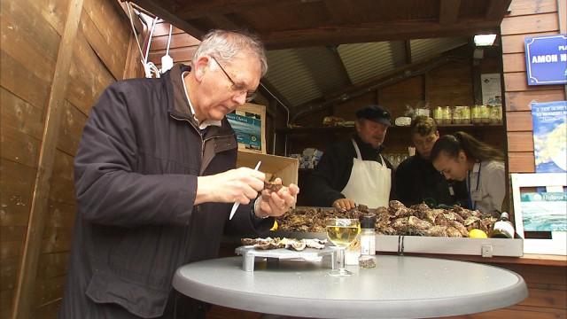 Milmort : l'huître se déguste sur le plus petit village de Noël