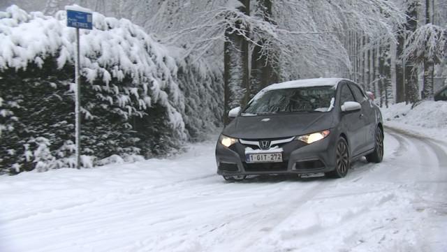 Conduite sur neige: comment s'y prendre ?