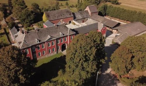 Ouffet : un joli château à vendre