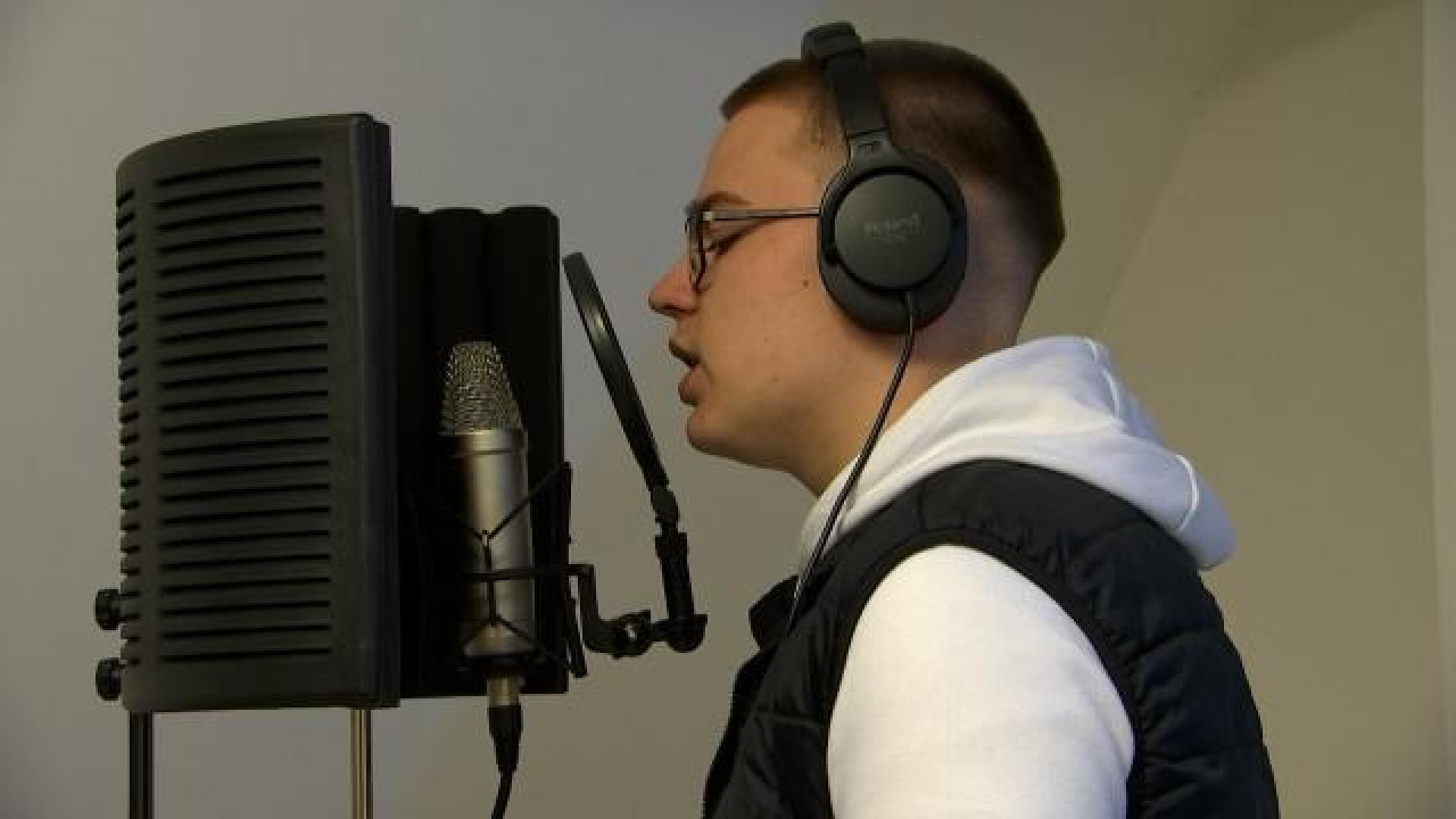 Passe à la maison d'Engis: les jeunes inaugurent leur studio rap
