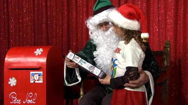 Le "Père Noël vert" gâte 300 enfants