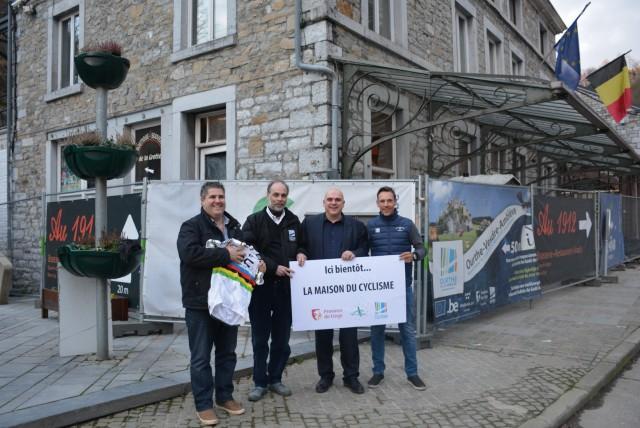 Philippe Gilbert offre un maillot pour la future Maison du Cyclisme