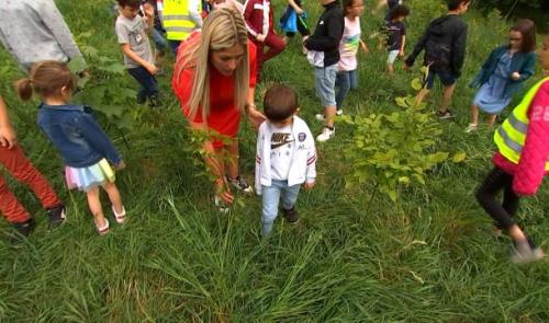 Piétiner la nature pour mieux la respecter