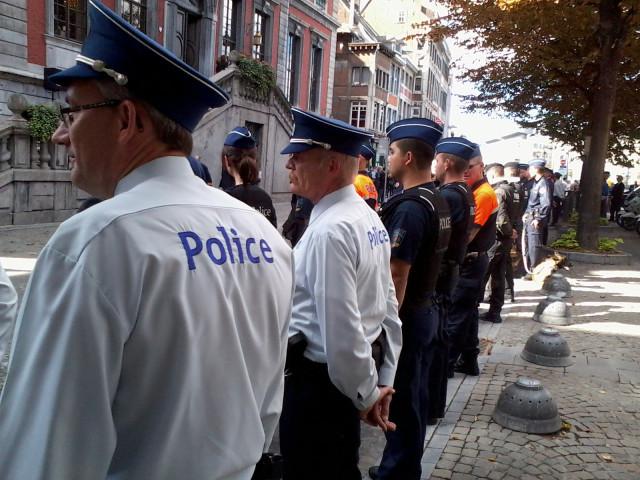 Postes locaux fermés : les policiers expriment leur malaise