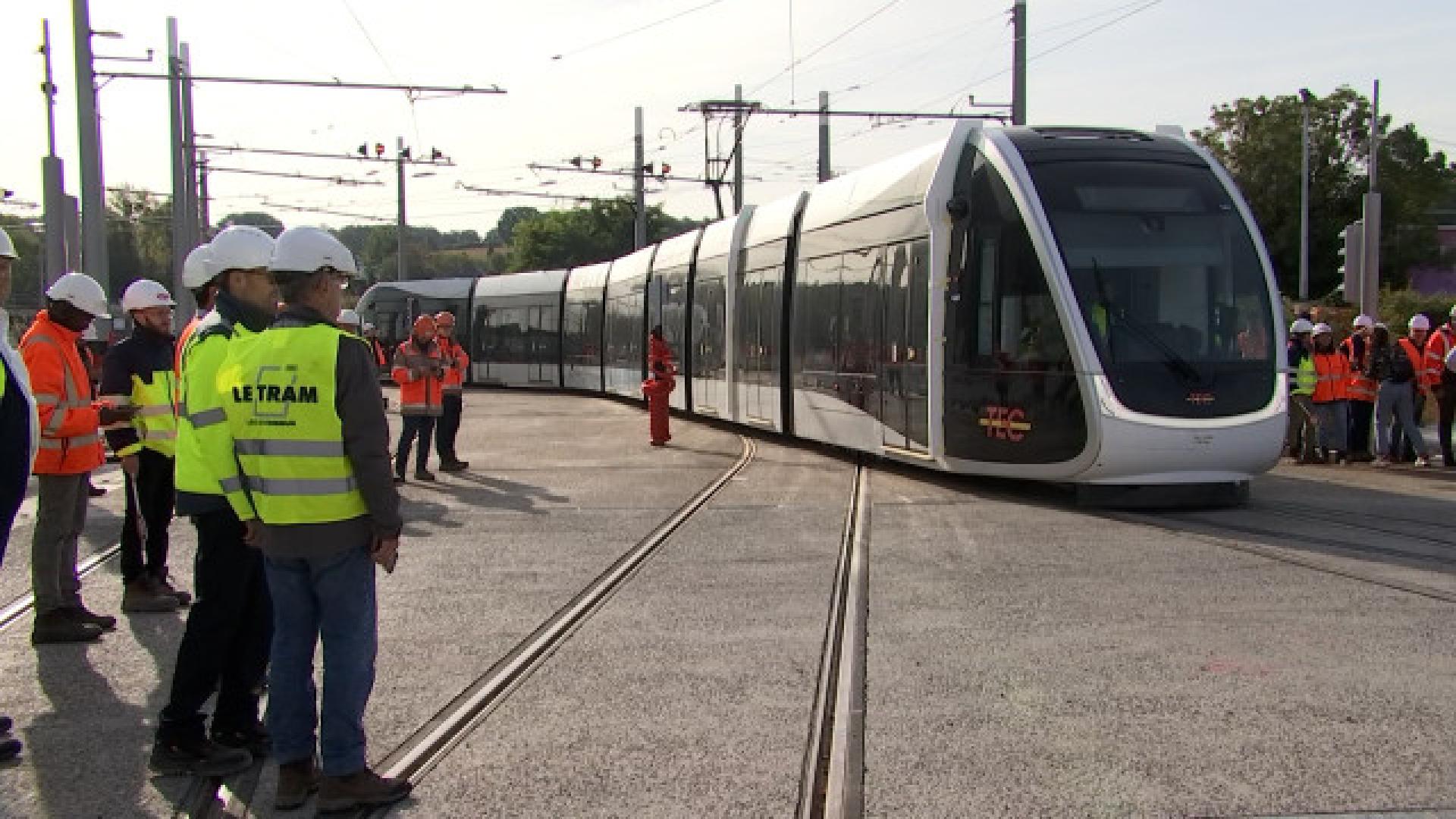 Première sortie pour le tram liégeois
