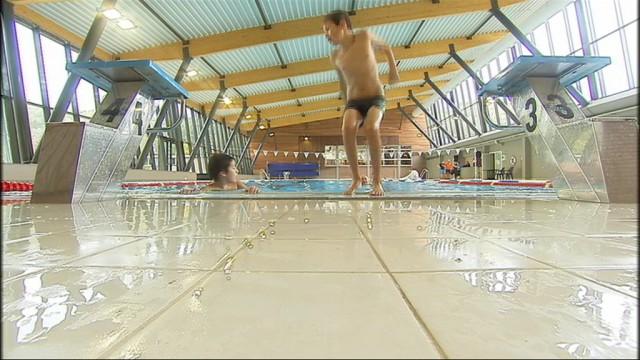 Premiers plongeons dans la piscine rénovée de Waremme ! 