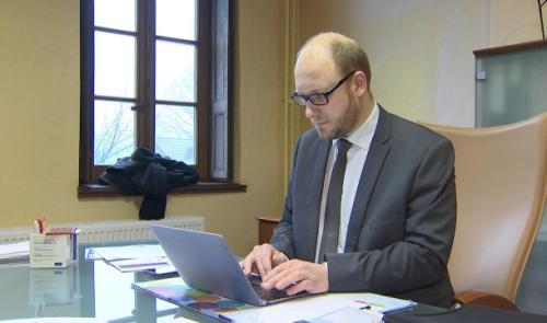 Publifin : Cédric Halin quitte le cdH 