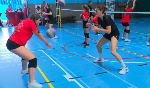 Quand les Dames du Tchalou font venir le haut niveau au Walou Volley