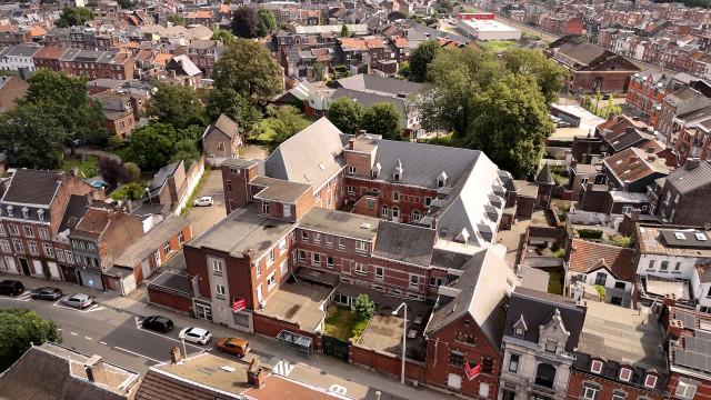 Refuge pour les sans-abris : l'asbl Benoit et Michel fera sans la Ville 