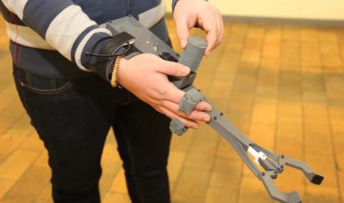 Sa vie change grâce à deux étudiants électromécaniciens