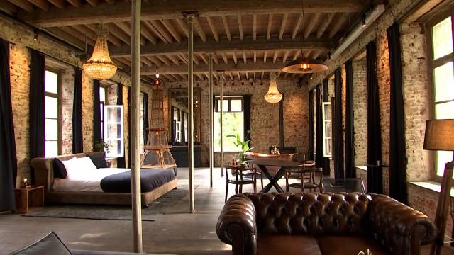Une chambre d'hôtes insolite au Château de Sélys-Longchamps