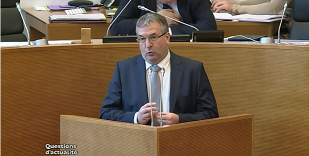 Sidérurgie : P-Y Jeholet interrogé sur l'avenir du froid à Liège