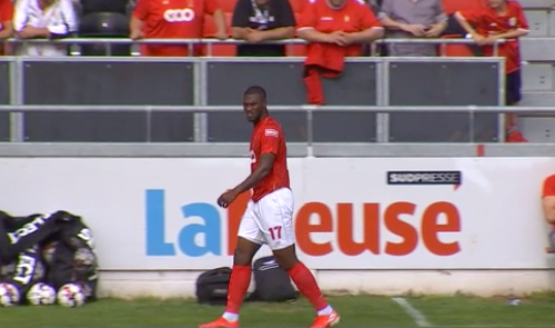 Standard: Oulare à l'infirmerie pour au moins une semaine