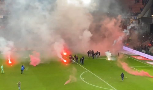 Standard : tribunes fermées et arrêt de la vente de tickets à domicile