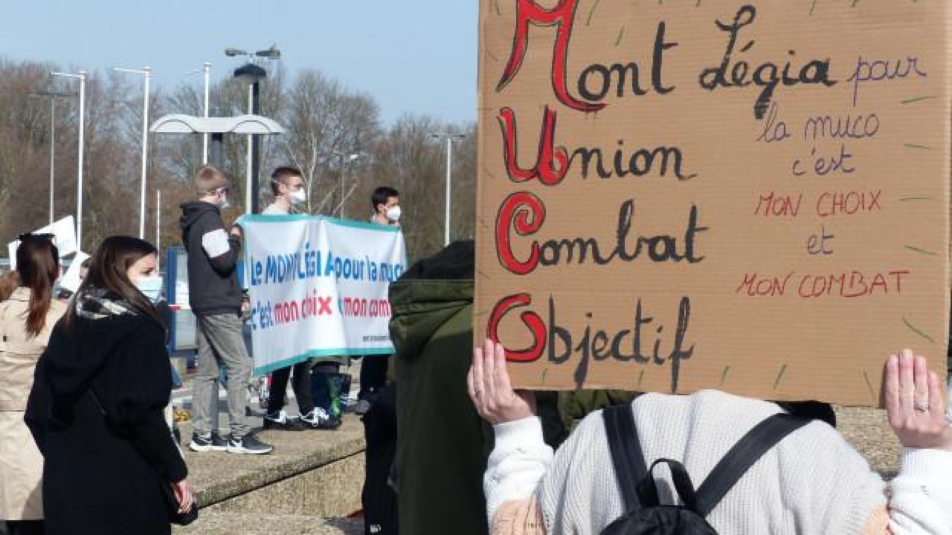 Suspension de la décision de concentrer l'ensemble de l'activité "muco" sur le site du CHR