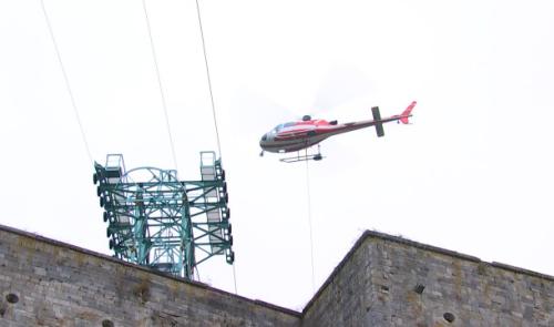 Téléphérique Huy: spectaculaire transport par hélicoptère