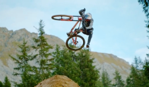 Thomas Genon, à vélo dans les airs !
