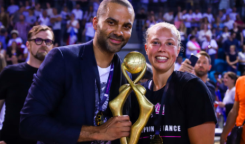 Tony Parker ravi du retour de Julie Allemand à Lyon  