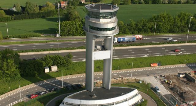 Tour de contrôle numérique pour les aéroports wallons: la meilleure option, selon Crucke