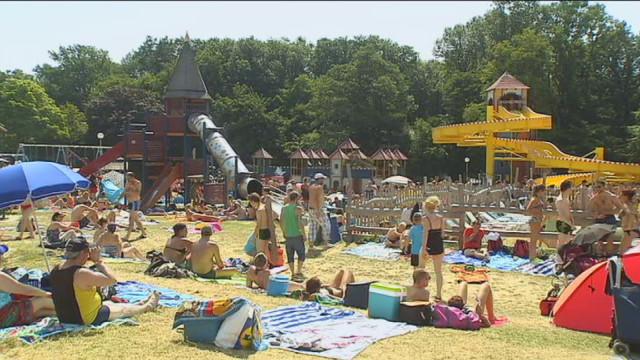 Tourisme : soleil et affluence en juillet