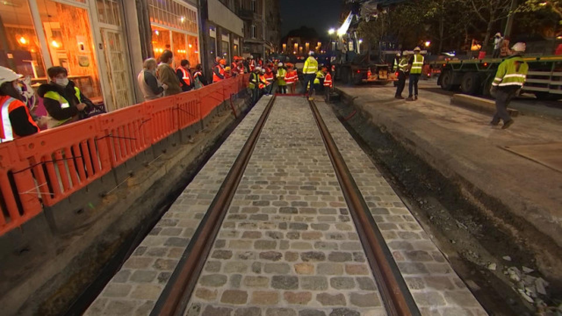 Tram :  les premiers rails posés dans le centre