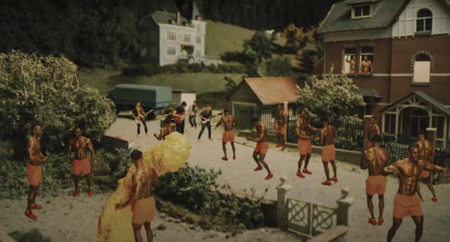 Un clip surréaliste pour le groupe de rock alternatif Sonic Tides