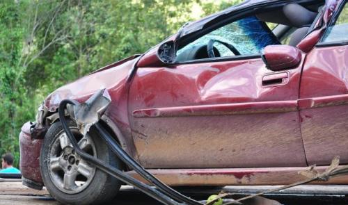 Un homme tente d'écraser son voisin avant de faire un accident avec la police à Soumagne