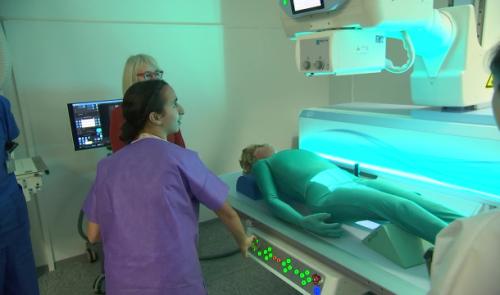 Un mannequin vient en aide aux étudiants en imagerie médicale