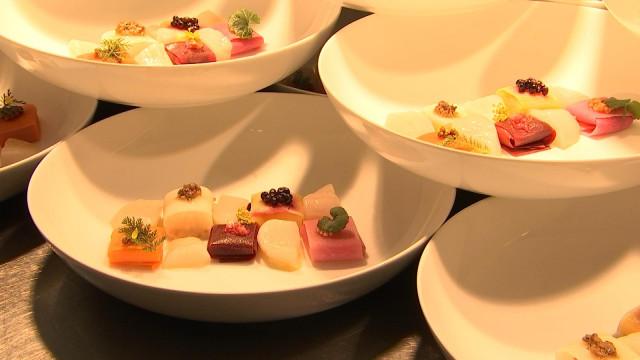 Deux chefs en cuisine 