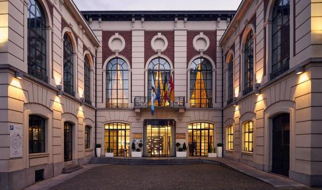 Une lockdown party dans une chambre d'hôtel à Liège