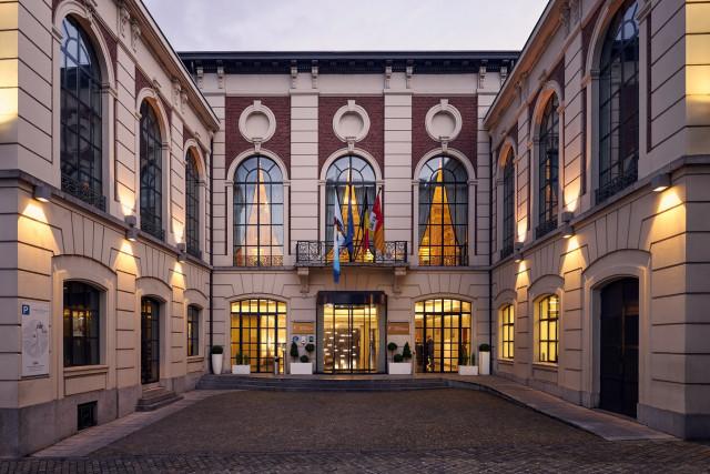 Une lockdown party dans une chambre d'hôtel à Liège