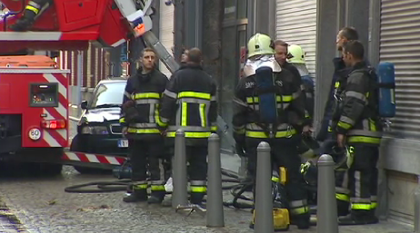 Il voulait filmer une casserole en feu. Une personne est intoxiquée 