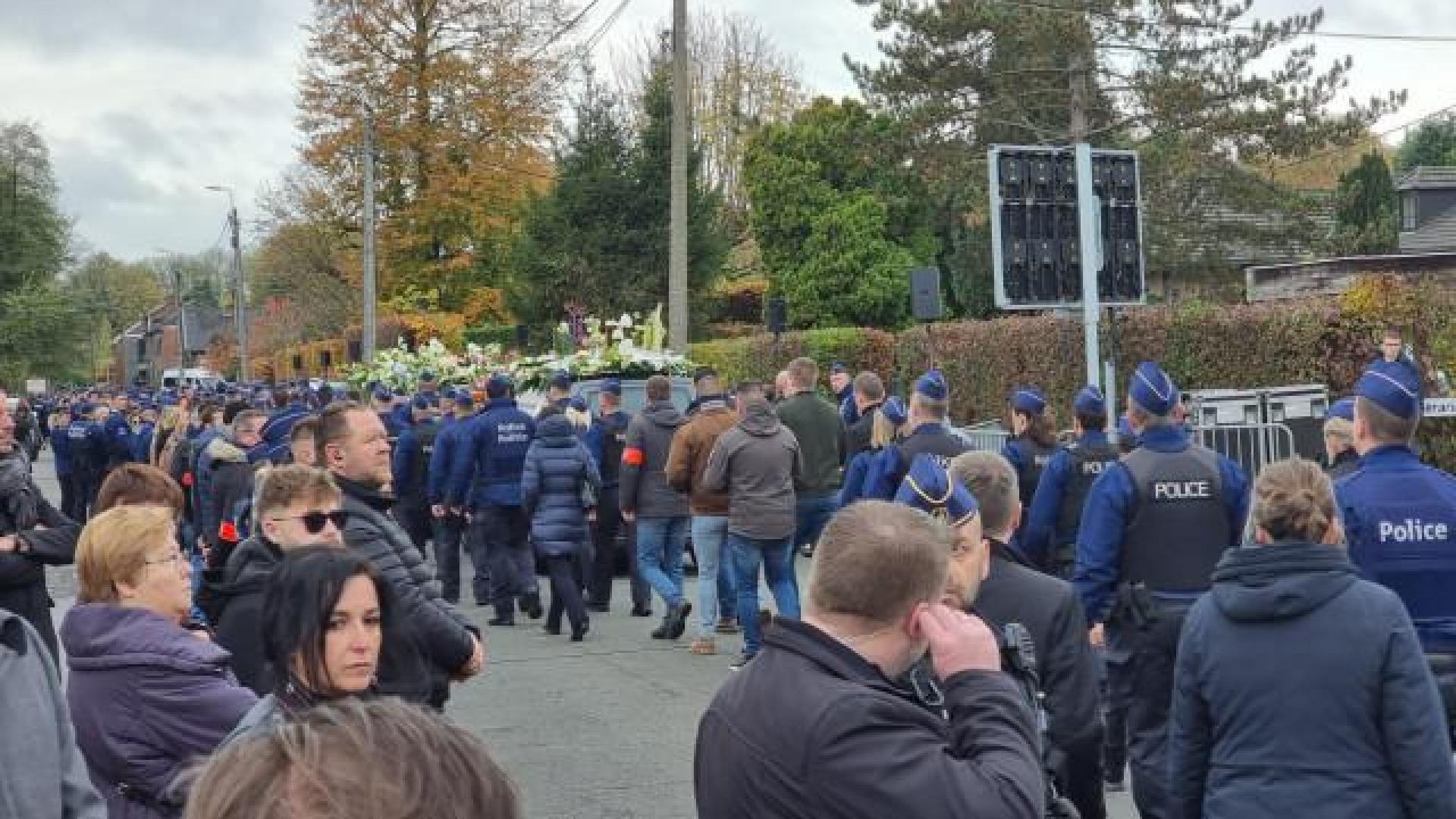 Waremme : de très nombreux policiers sur place pour le dernier hommage à leur collègue Thomas