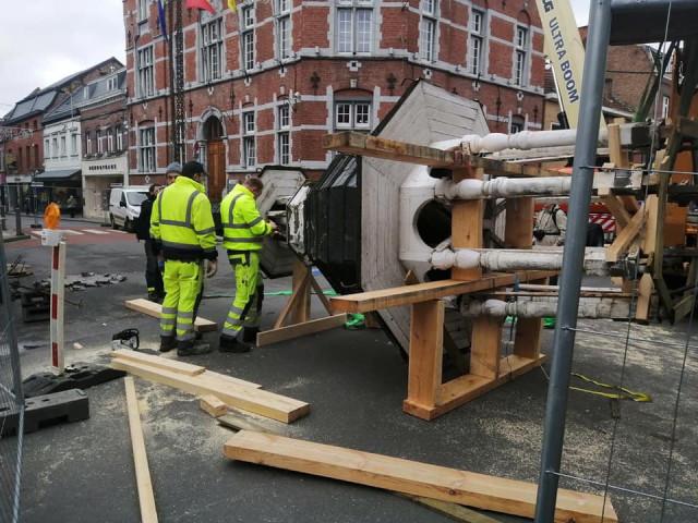 Waremme : le clocher de l'hôtel de ville a été retiré