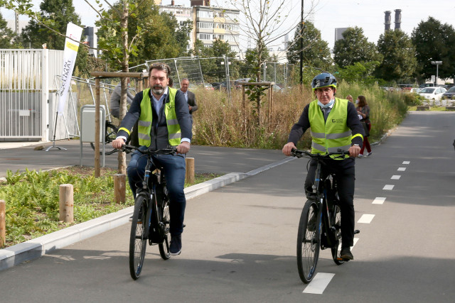 Vélos électriques partagés pour les agents provinciaux