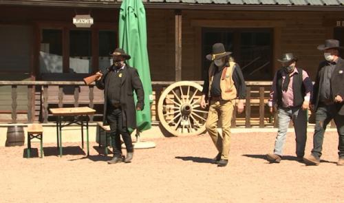 Western City: des Cowboys et des Indiens masqués à Chaudfontaine