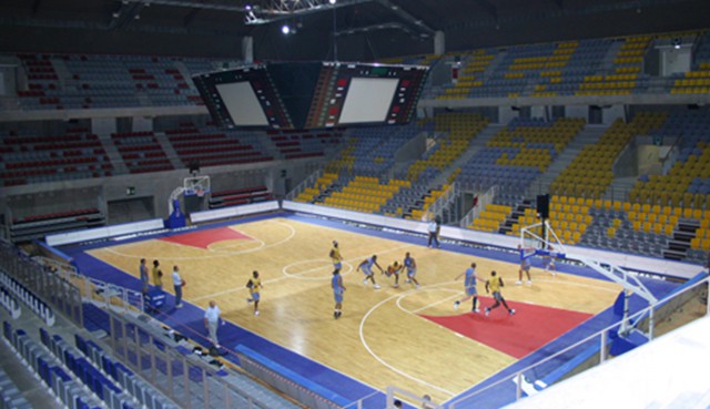 L'avenir du Country Hall est toujours incertain: appel de la ministre aux investisseurs