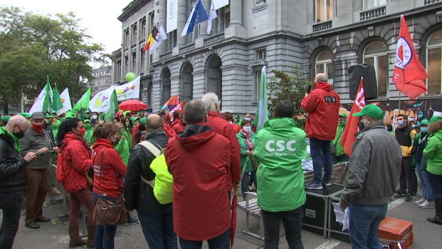 Les syndicats chrétiens et socialistes redescendent dans la rue contre l'Arizona