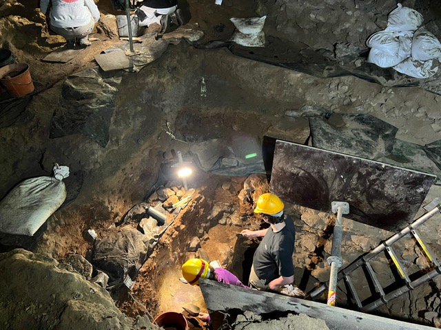 Modave : Des joyaux archéologiques découverts au Trou Al'Wesse