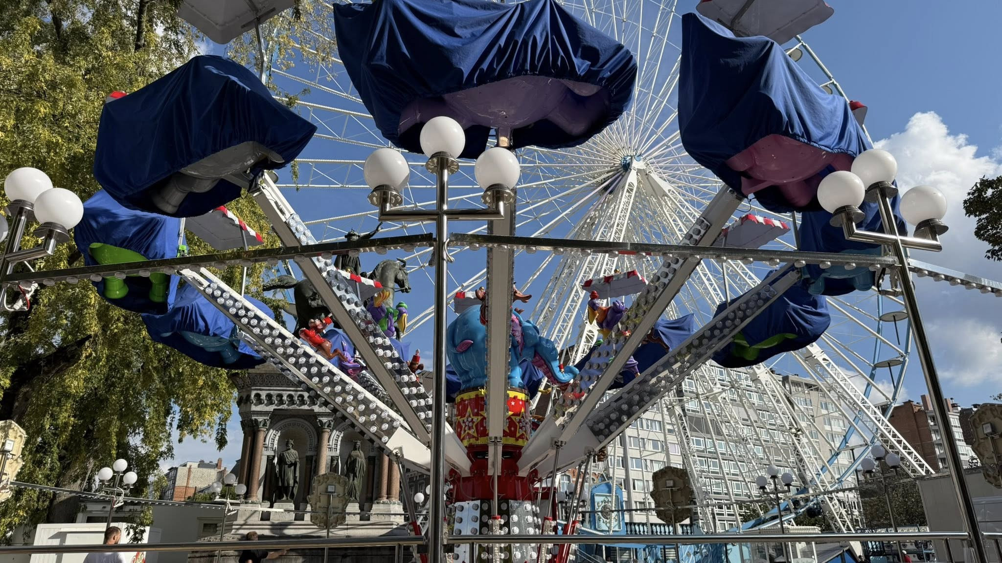 Liège : fermeture préventive des parcs, cimetières et du champ de foire