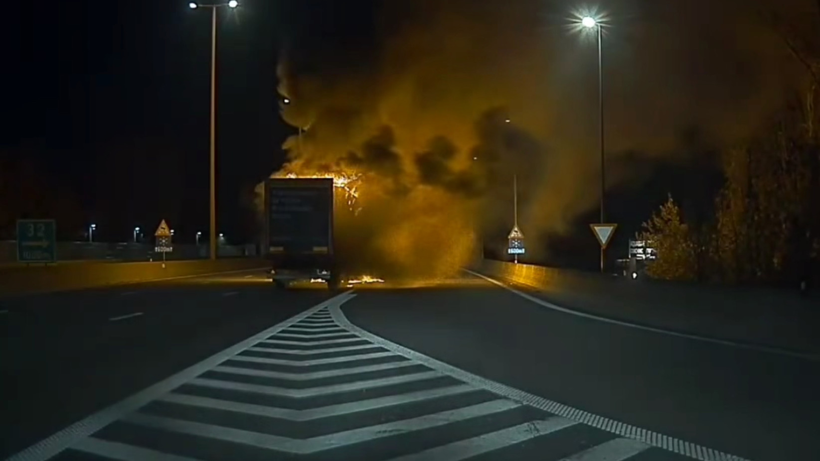 Gros embarras de circulation sur la E40 à Rocourt après l’incendie d’un camion