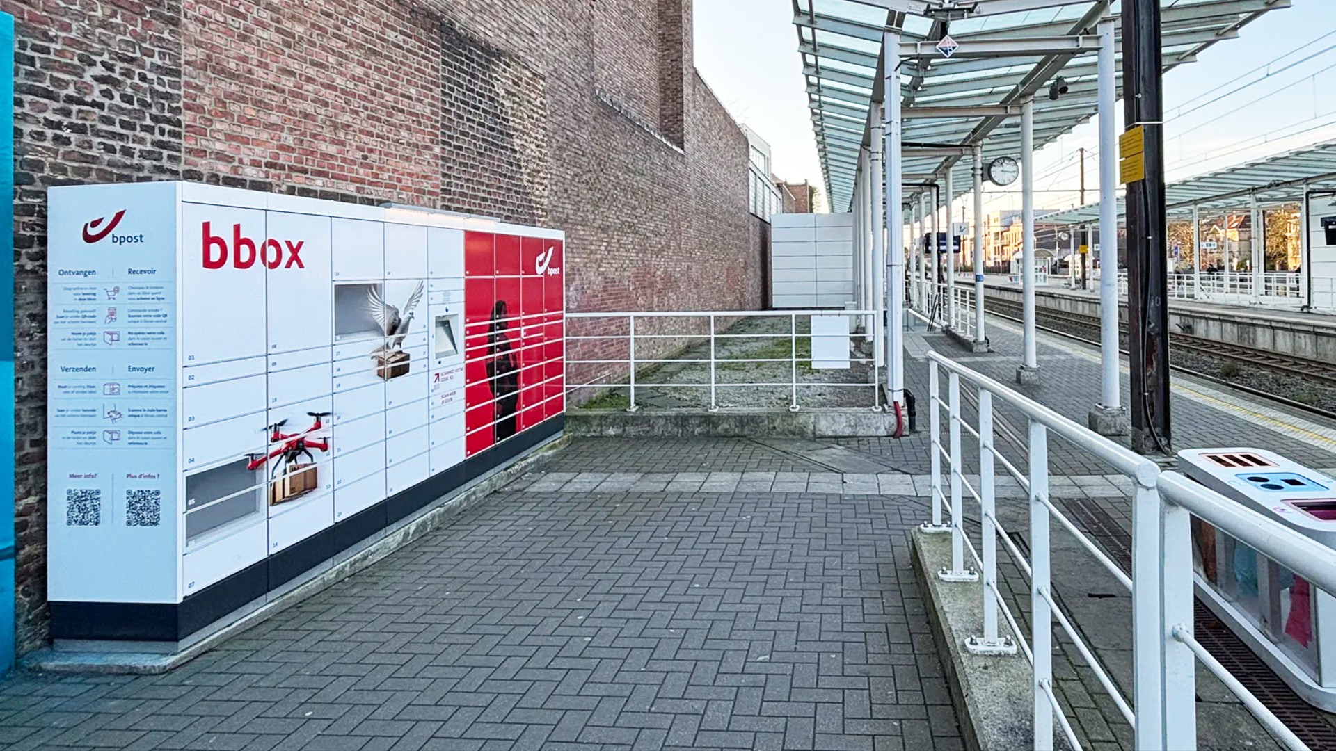 Des distributeurs Bbox dans toujours plus de gares du pays