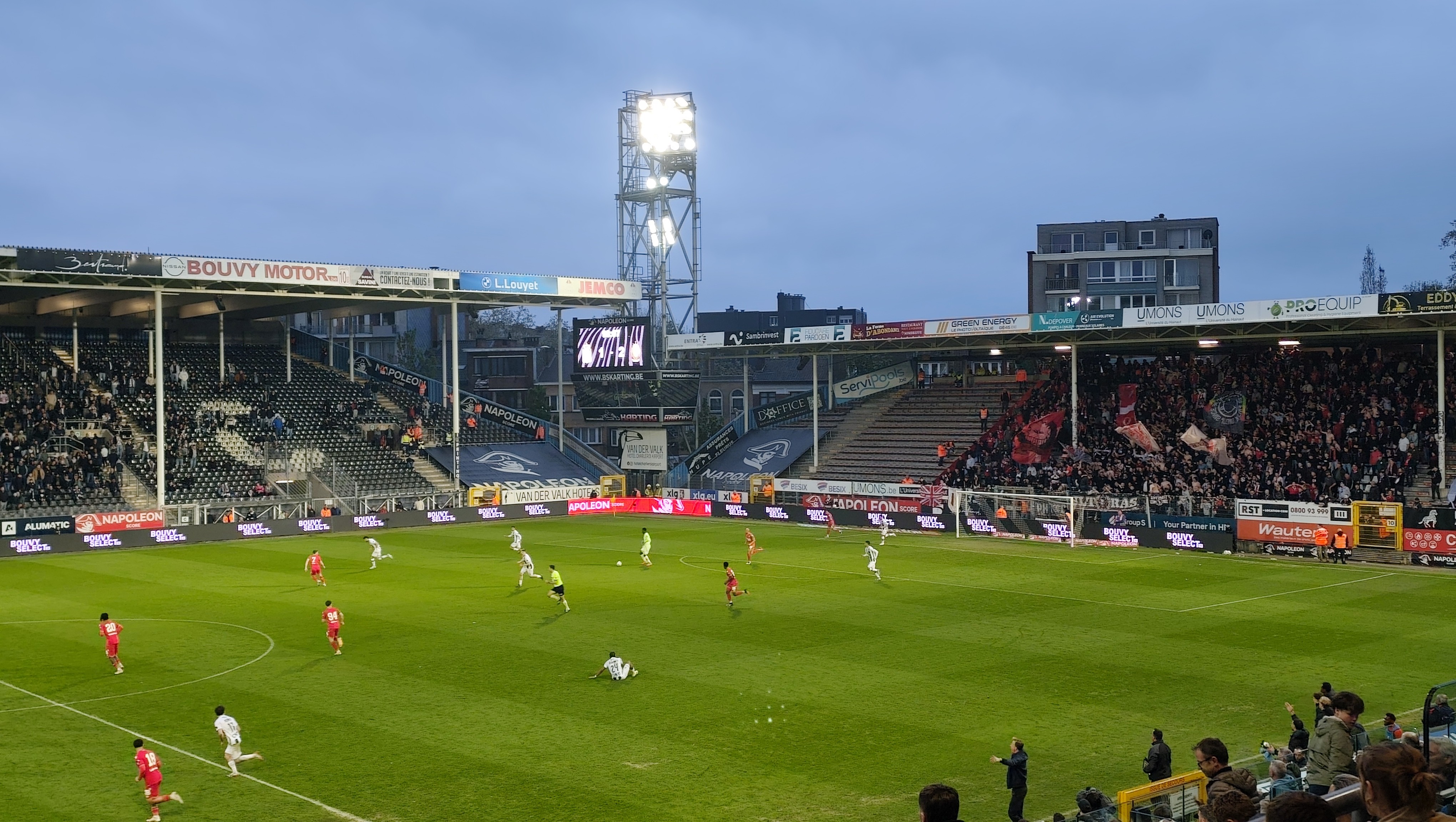 Le Standard arrache le derby wallon au bout du suspense