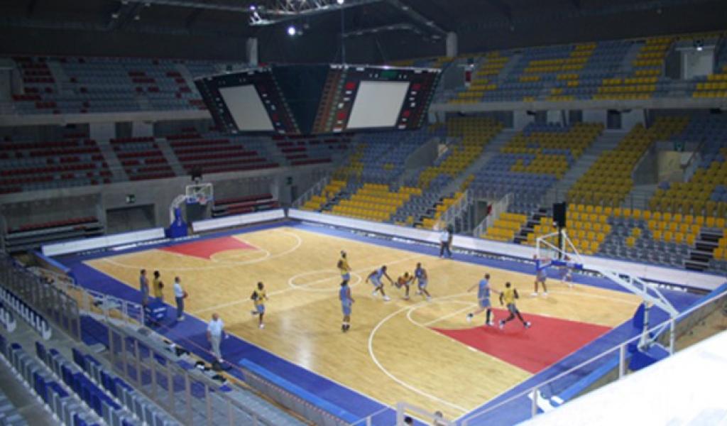 Le Country Hall intéresse les acheteurs