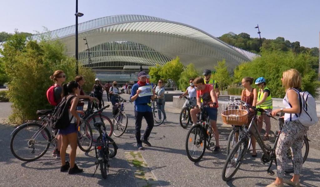 Visiter Liège en pédalant avec un guide touristique