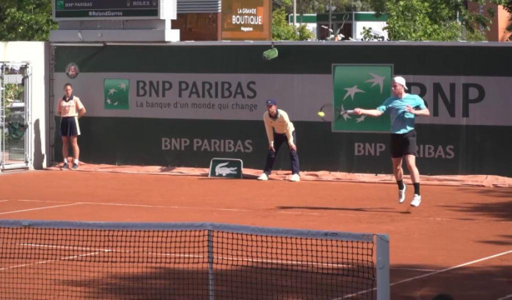 Roland-Garros : Gauthier Onclin en apprentissage 