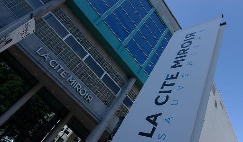 "Illusions", l'exposition qui incite à l'esprit critique à Liège