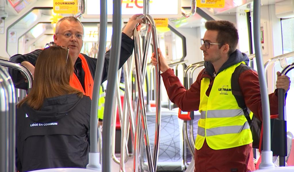 Derniers réglages pour les voix du tram !