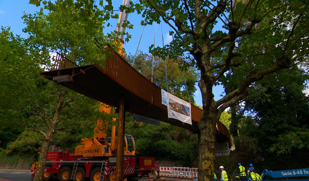 Liège : une passerelle de 81 mètres pour les piétons et cyclistes du parc Clajot