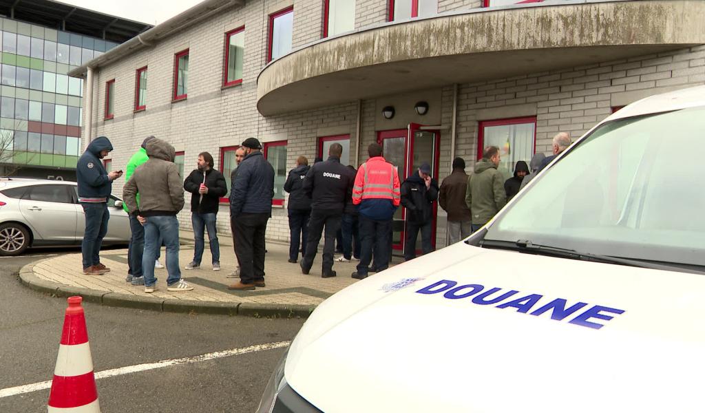 Les douaniers en grève du zèle à l'aéroport de Liège